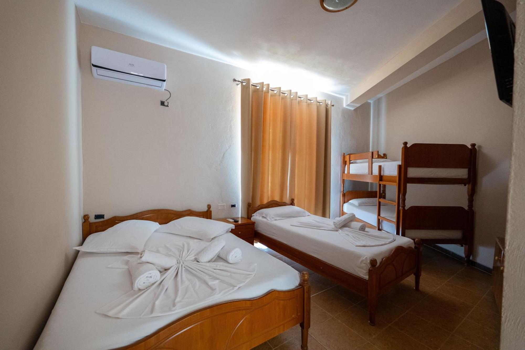 Hotel Nika Radhimë