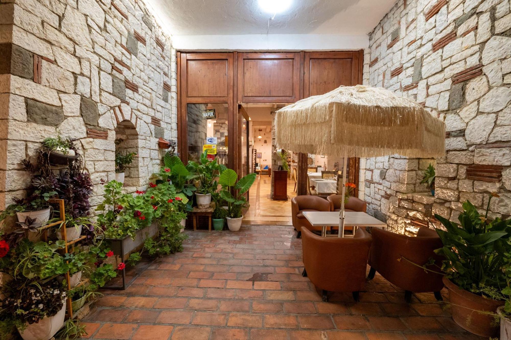 Nika Hotel Radhimë