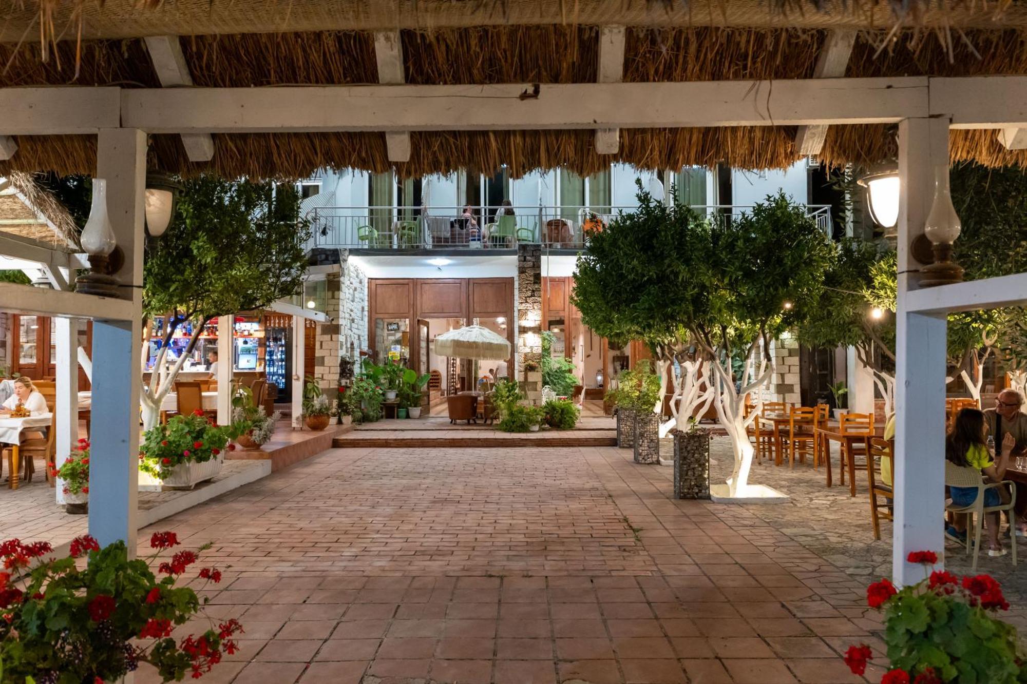 Hotel Nika 2*