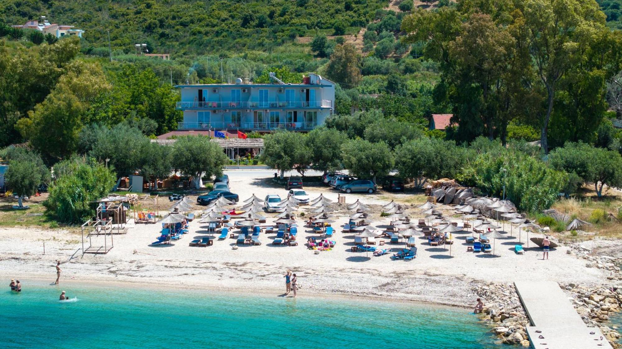 Hotel Nika Radhimë