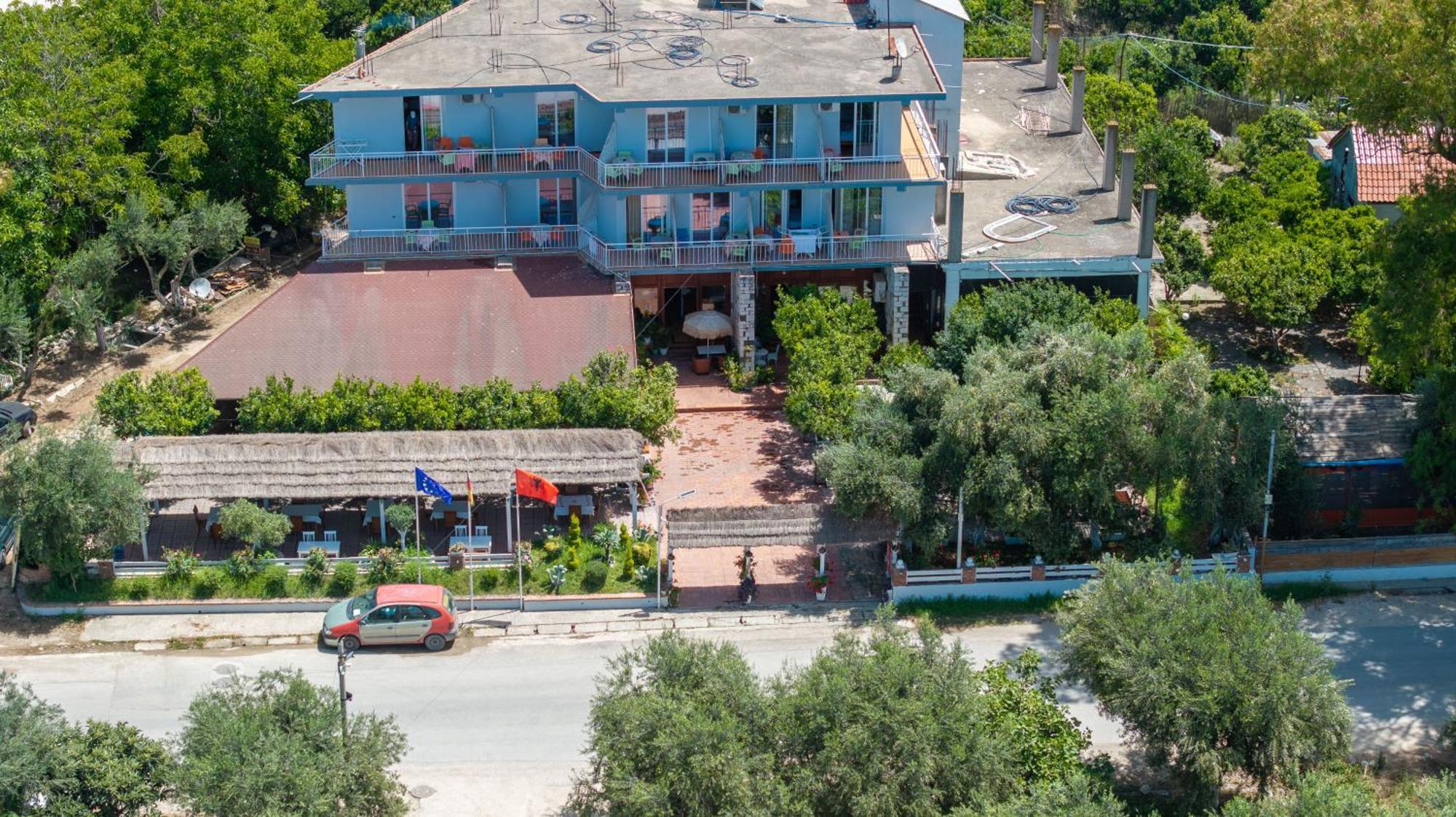 Nika Hotel Radhimë